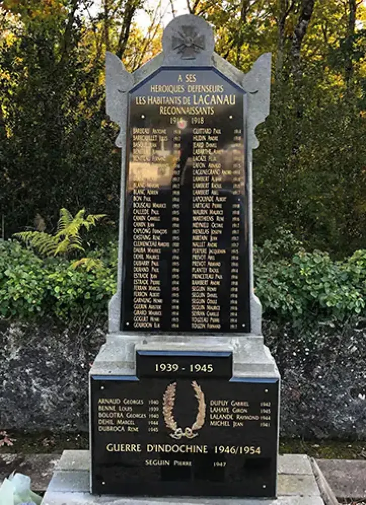 gravure-de-monument-au-morts